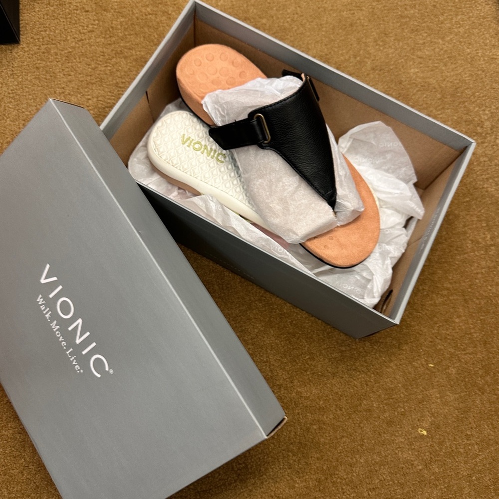 Vionic Wanda sandal
